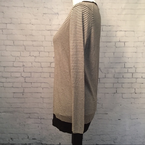 Treasure & Bond V-Neck Striped Lightweight Sweater - Picture 4 of 8